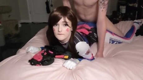 Dva Cosplay Gets Nerfed