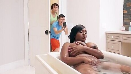 Layton Benton - Soaking Wet (lobitomx1)