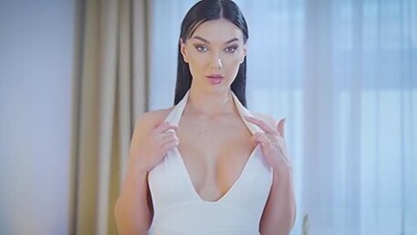 Lady Is A Professional At Taking Dick