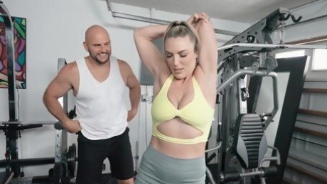 Joslyn Jane gets her hairy pussy fucked by a horny personal trainer