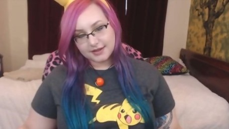 Sensual BBW kitten  with colored hair and shaking bubble