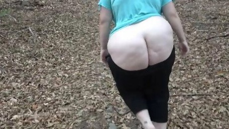 Young chubby girl with nice curves sucks and fucks boyfriend in the forest