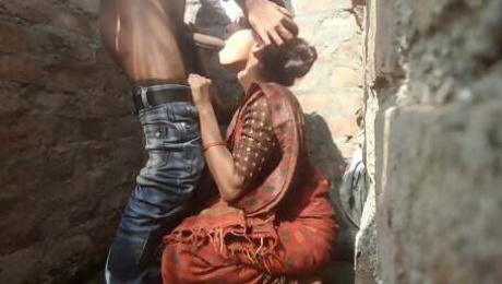 Indian Desi Erotic Bhabhi fucks in the openly bathroom outdoors