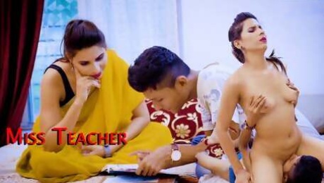 Desi Hot aur Kumari Teacher ke sath GhapaGhup Chudai 18+ school Boy ( Hindi Audio )