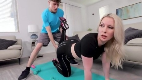 Sydney Paige flexible stepmom porn story